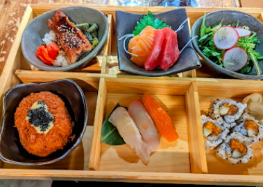 M Sushi signature dishes Special Roll Combo
Sushi Deluxe
Tuna Crispy